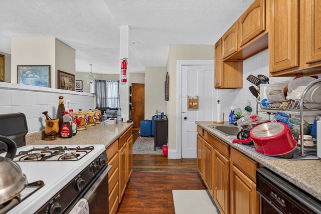 445 Walnut Ave, Boston, MA 02130
