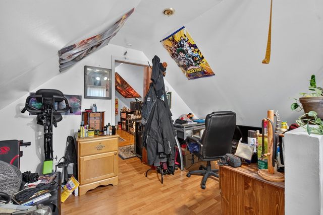 445 Walnut Ave, Boston, MA 02130
