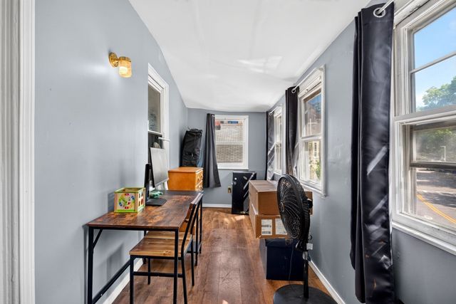 445 Walnut Ave, Boston, MA 02130