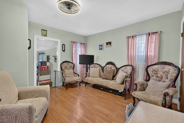 445 Walnut Ave, Boston, MA 02130