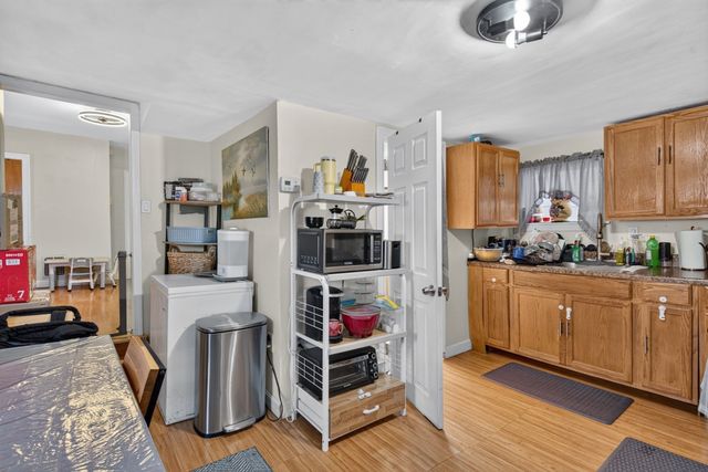 445 Walnut Ave, Boston, MA 02130