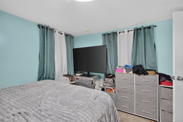 445 Walnut Ave, Boston, MA 02130