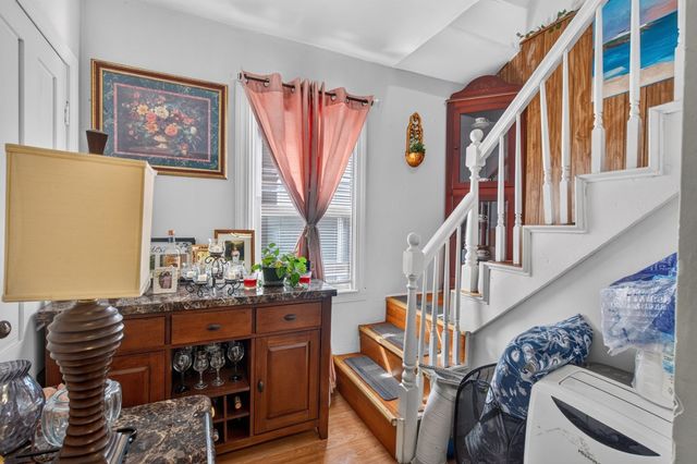 445 Walnut Ave, Boston, MA 02130