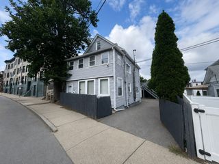 445 Walnut Ave, Boston, MA 02130