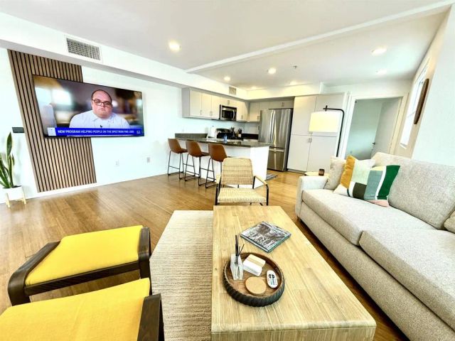 687 S Coast Highway 101 308, Encinitas, CA 92024