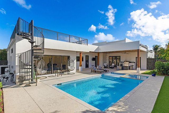 1801 N Lakeside Drive, Lake Worth Beach, FL 33460