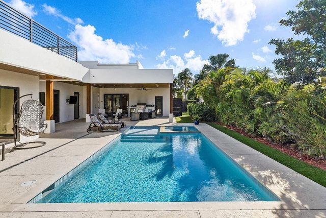 1801 N Lakeside Drive, Lake Worth Beach, FL 33460