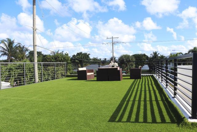 1801 N Lakeside Drive, Lake Worth Beach, FL 33460