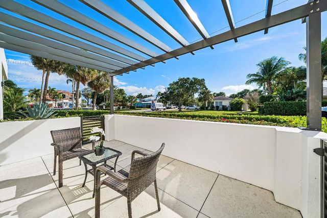 1801 N Lakeside Drive, Lake Worth Beach, FL 33460