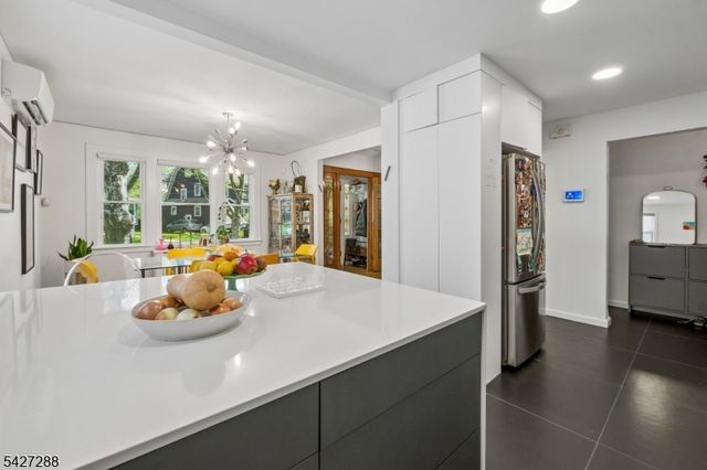 58 Plymouth Ave, Maplewood Twp., NJ 07040