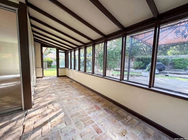 8023 SHADOW FRST, San Antonio, TX 78239