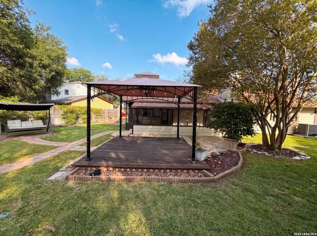 8023 SHADOW FRST, San Antonio, TX 78239