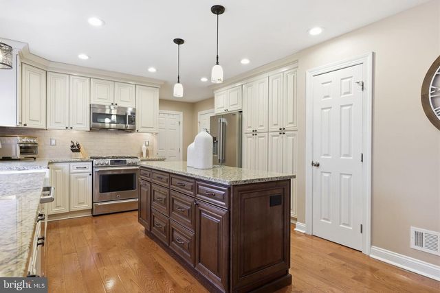 1476 BROOKFIELD RD, Yardley, PA 19067