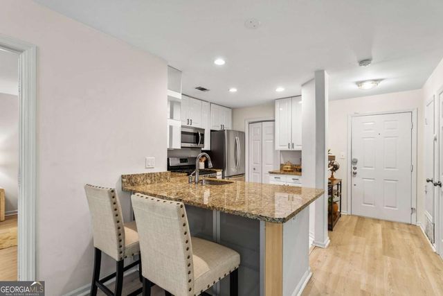 209 14th Street NE 102, Atlanta, GA 30309