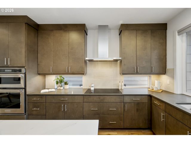 2742 Se 28TH Ave, Portland, OR 97202