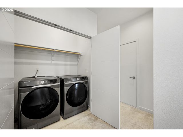 2742 Se 28TH Ave, Portland, OR 97202