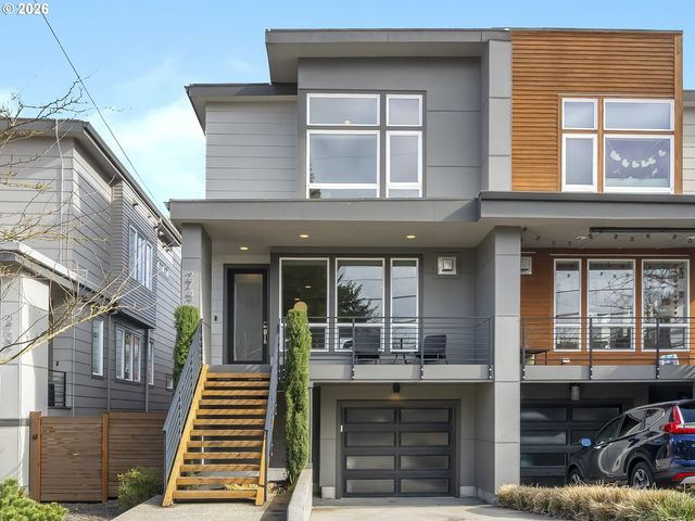 2742 Se 28TH Ave, Portland, OR 97202