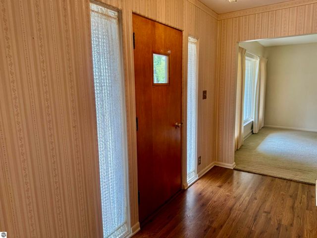 445 Yale Avenue, Alma, MI 48801