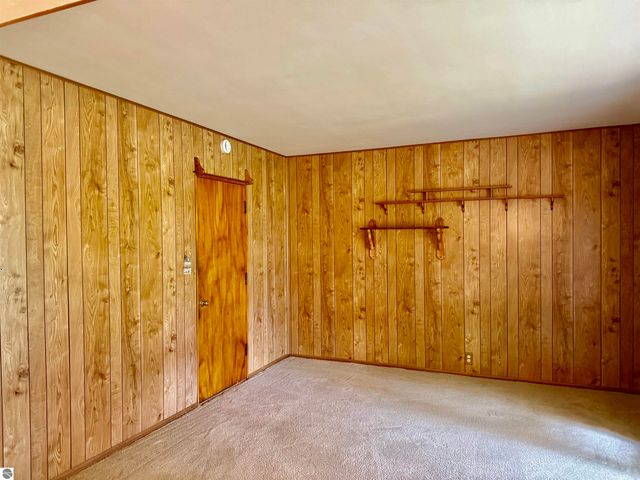 445 Yale Avenue, Alma, MI 48801