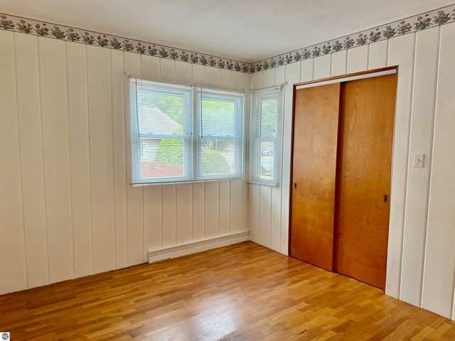 445 Yale Avenue, Alma, MI 48801