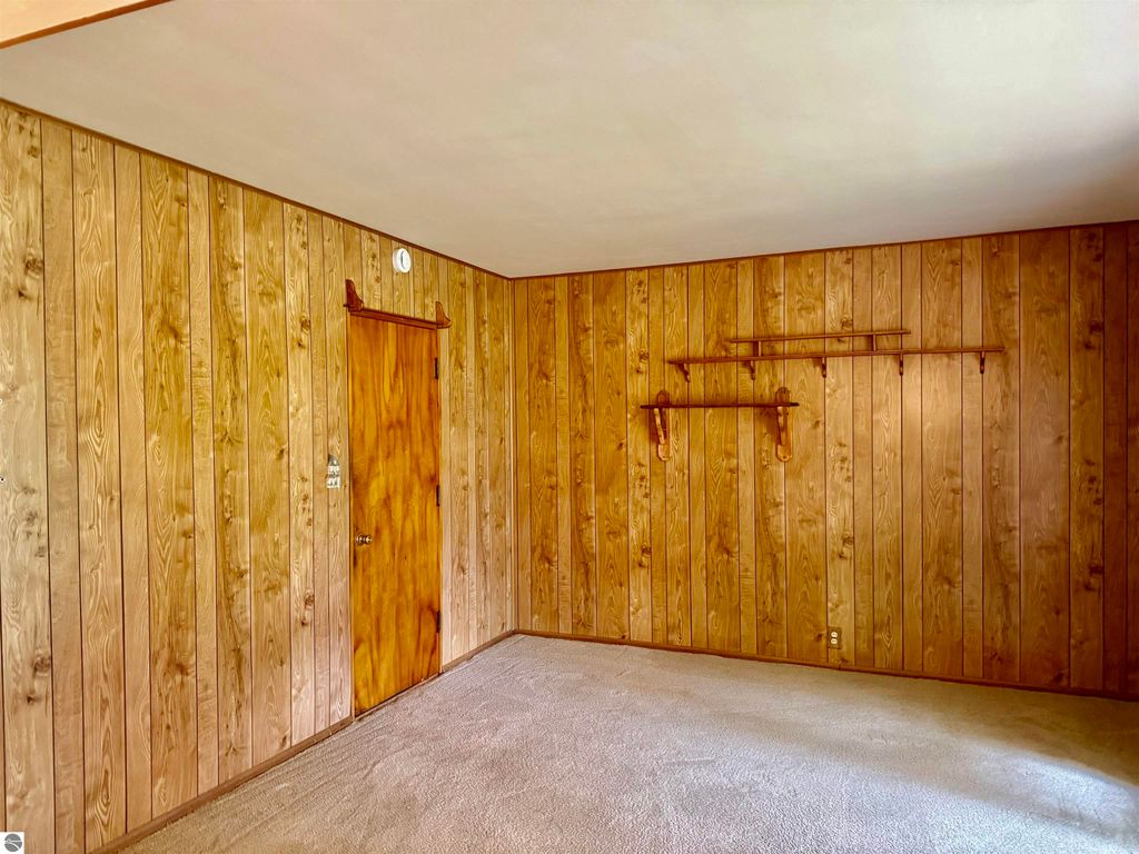 Image 19 of property listing at 445 Yale Avenue, Alma, MI 48801