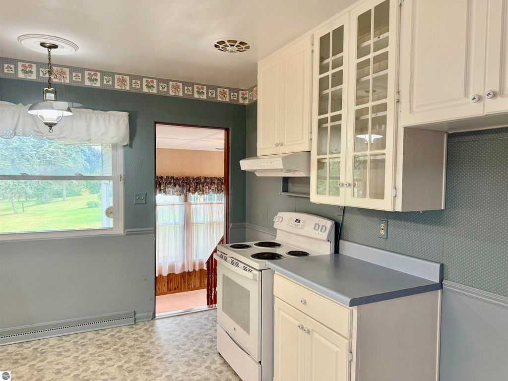 Image 22 of property listing at 445 Yale Avenue, Alma, MI 48801