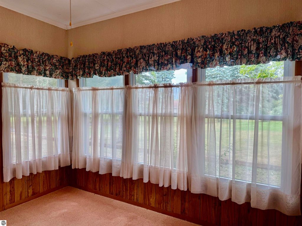 Image 27 of property listing at 445 Yale Avenue, Alma, MI 48801