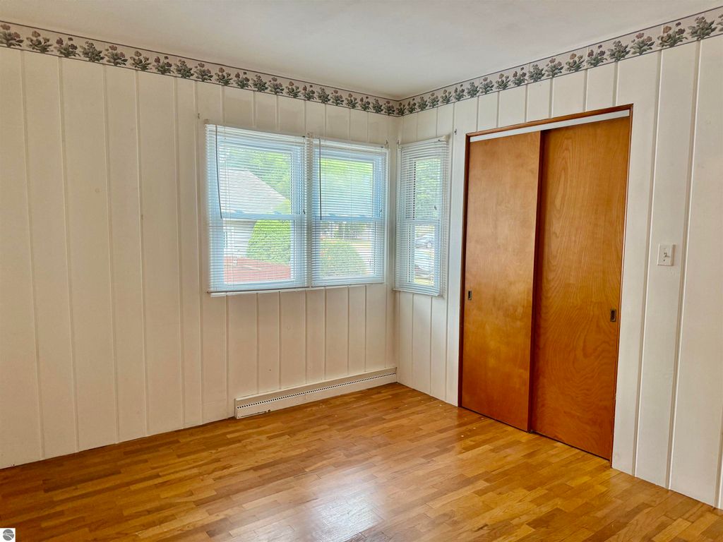 Image 37 of property listing at 445 Yale Avenue, Alma, MI 48801