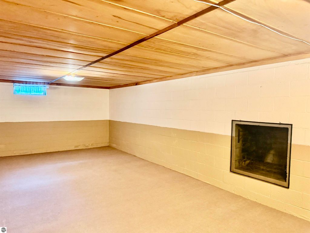 Image 51 of property listing at 445 Yale Avenue, Alma, MI 48801