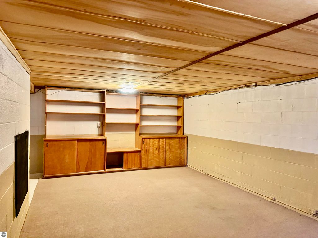 Image 53 of property listing at 445 Yale Avenue, Alma, MI 48801