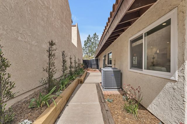 2362 Leeward Circle, Westlake Village, CA 91361