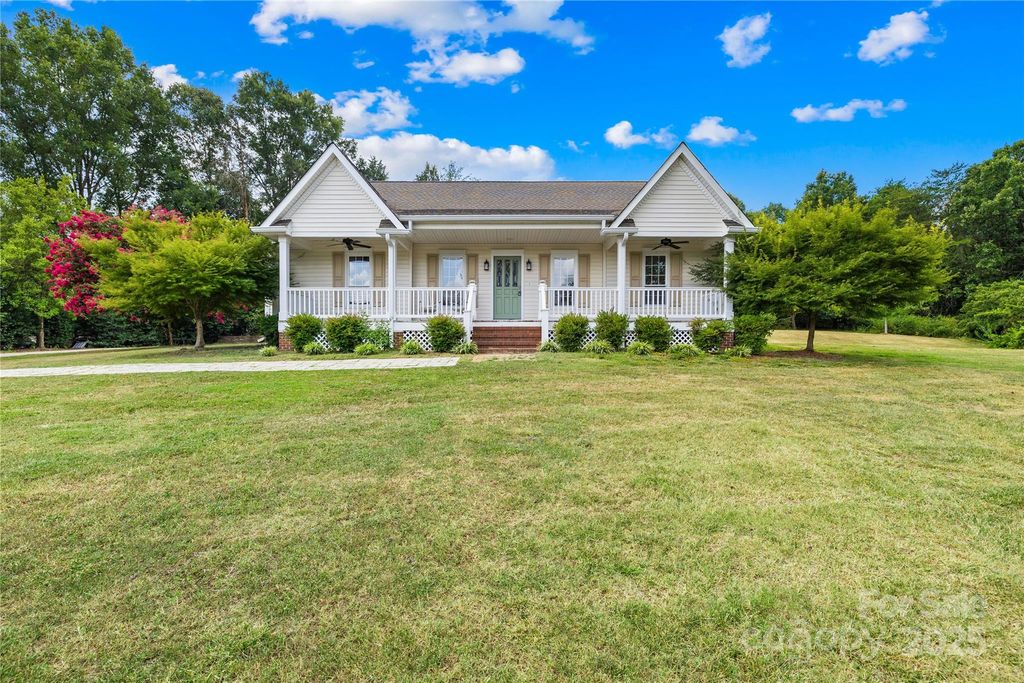 160 Pampas Lane, Mooresville, NC 28117