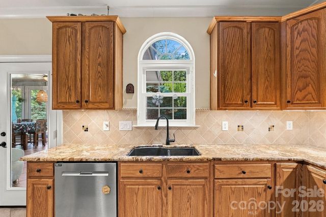 1213 Boyden Place NW, Concord, NC 28027