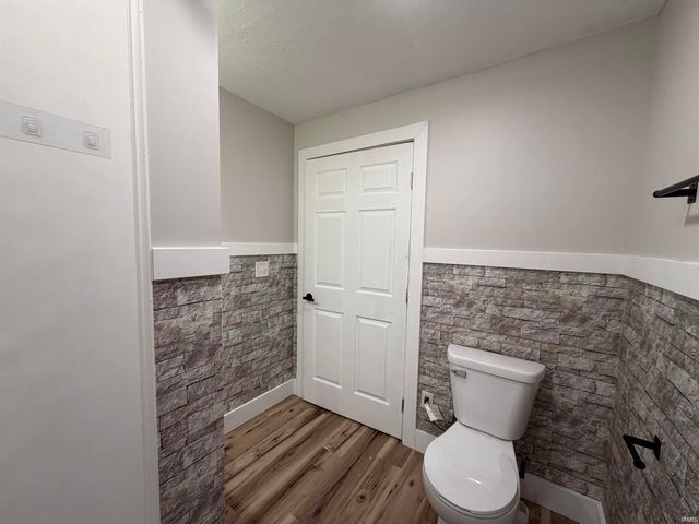 1407 S 9th Street, Goshen, IN 46526