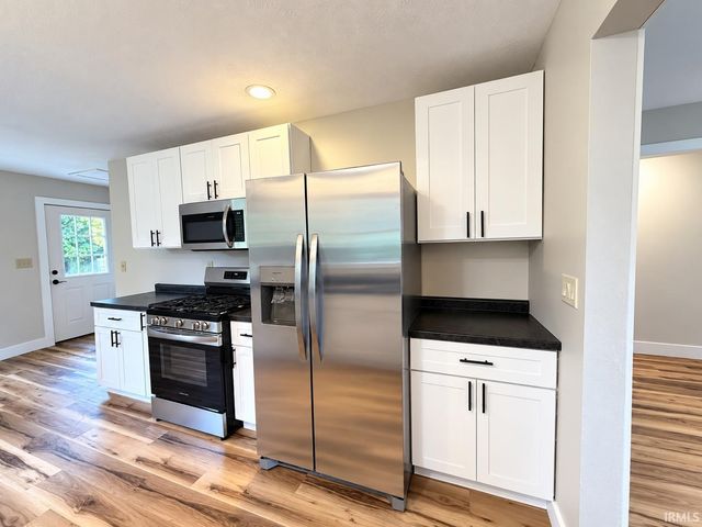 1407 S 9th Street, Goshen, IN 46526