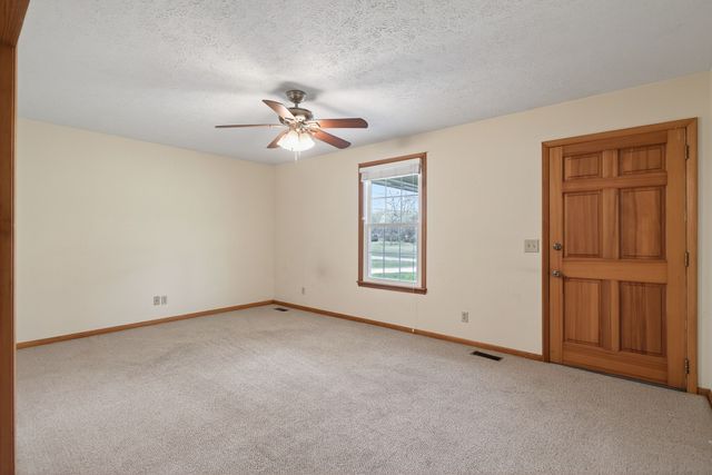 832 New Shackle Island Rd, Hendersonville, TN 37075