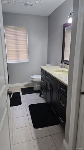 22262 BRYWOOD, Clinton Charter Township, MI 48036