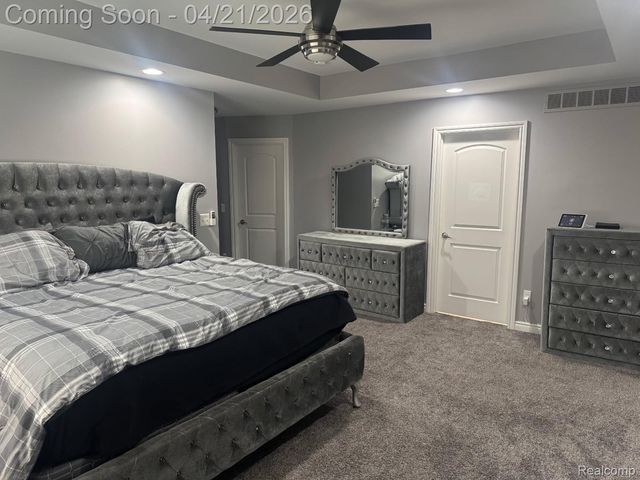 22262 BRYWOOD, Clinton Charter Township, MI 48036