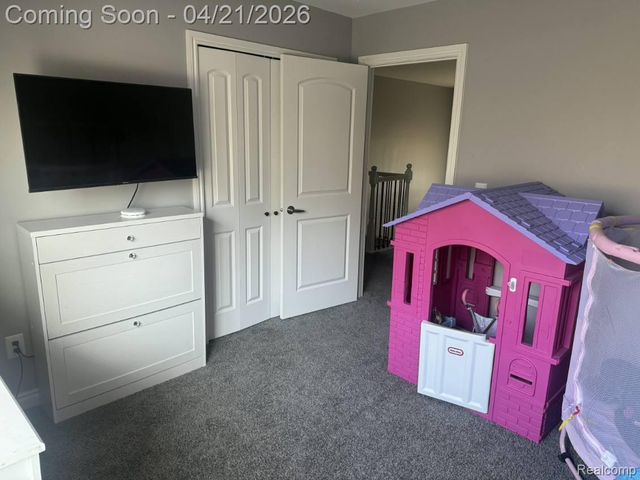 22262 BRYWOOD, Clinton Charter Township, MI 48036