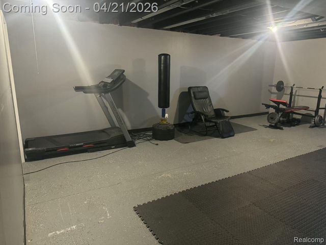 22262 BRYWOOD, Clinton Charter Township, MI 48036