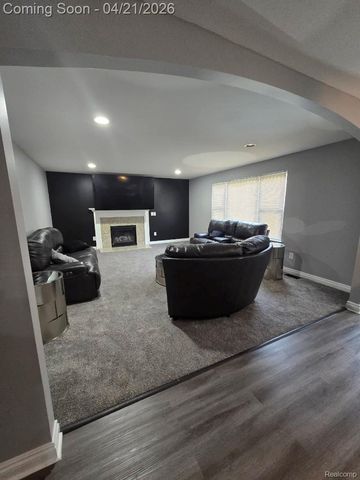 22262 BRYWOOD, Clinton Charter Township, MI 48036