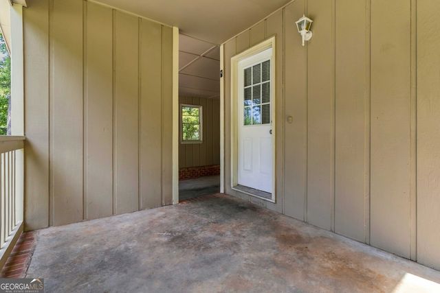 9169 Lakeview Drive SW, Covington, GA 30014