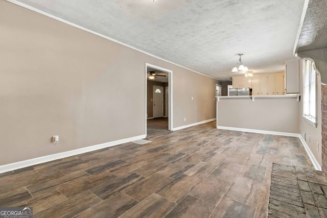 9169 Lakeview Drive SW, Covington, GA 30014
