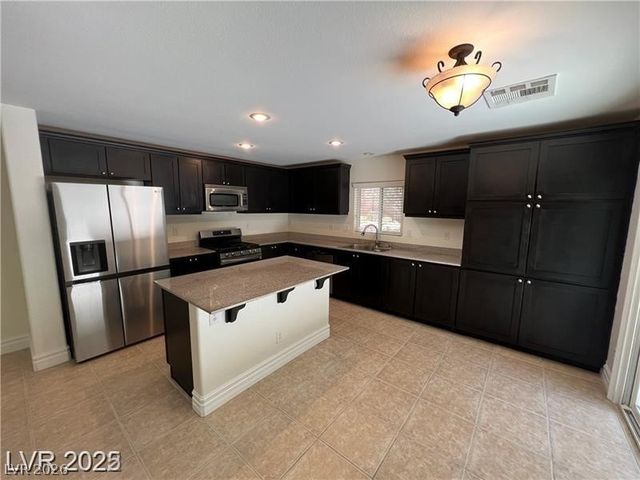 291 Broken Par Drive, Las Vegas, NV 89148