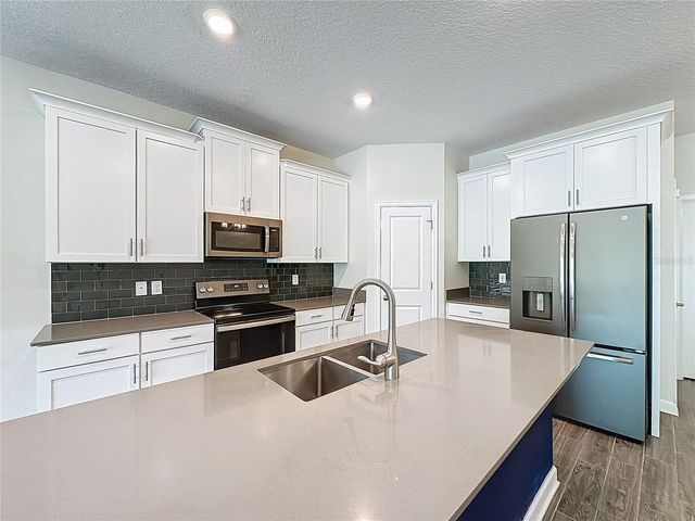 521 BRUNSWICK DRIVE, Davenport, FL 33837