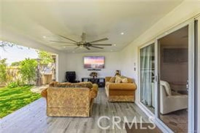 11625 GLADSTONE AVENUE, Sylmar, CA 91342