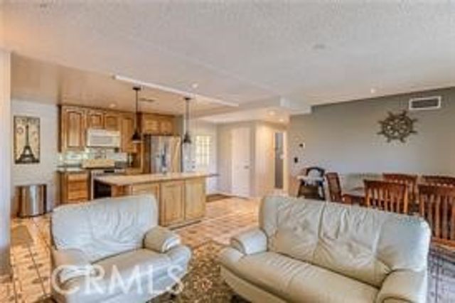 11625 GLADSTONE AVENUE, Sylmar, CA 91342
