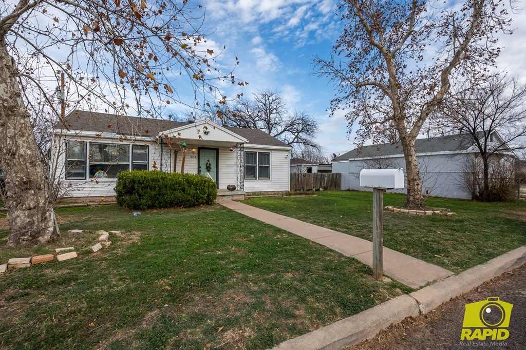 Image 2 of property listing at 306 N Garrett St, San Angelo, TX 76901