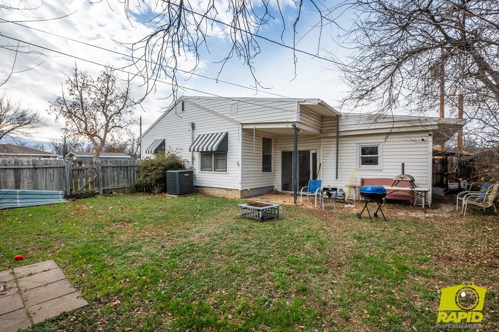Image 22 of property listing at 306 N Garrett St, San Angelo, TX 76901