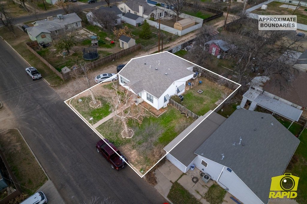 Image 23 of property listing at 306 N Garrett St, San Angelo, TX 76901